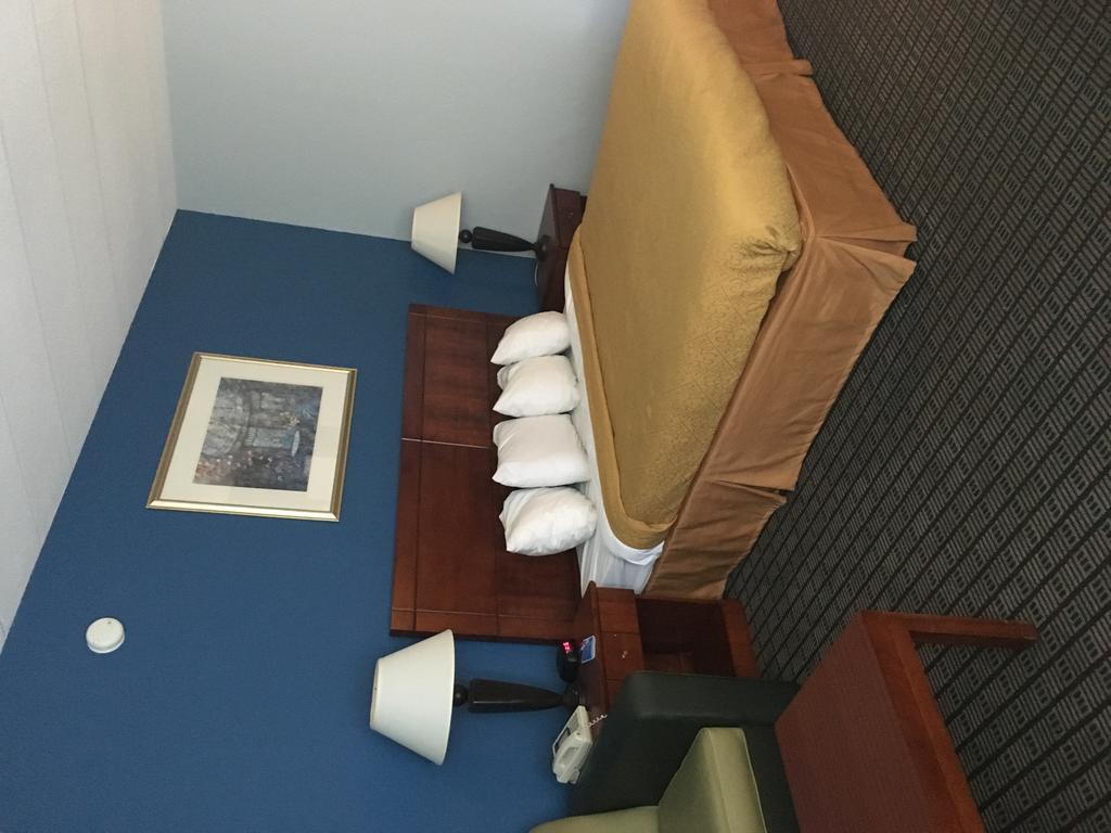 Rodeway Inn Greenfield Ngoại thất bức ảnh
