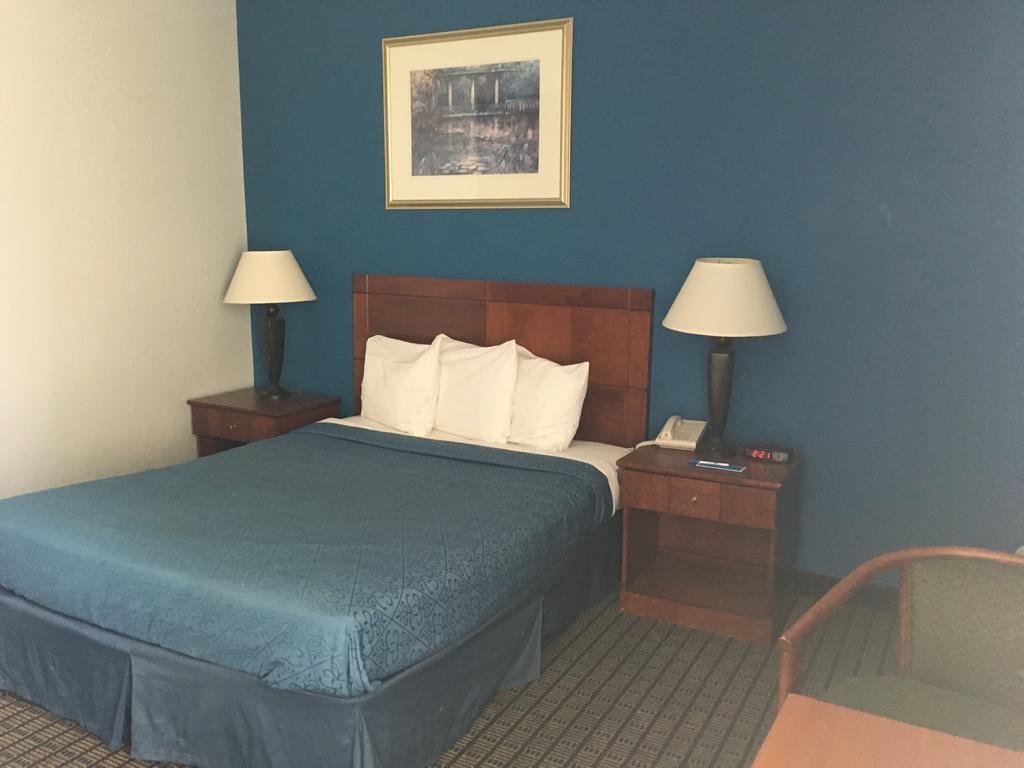 Rodeway Inn Greenfield Ngoại thất bức ảnh