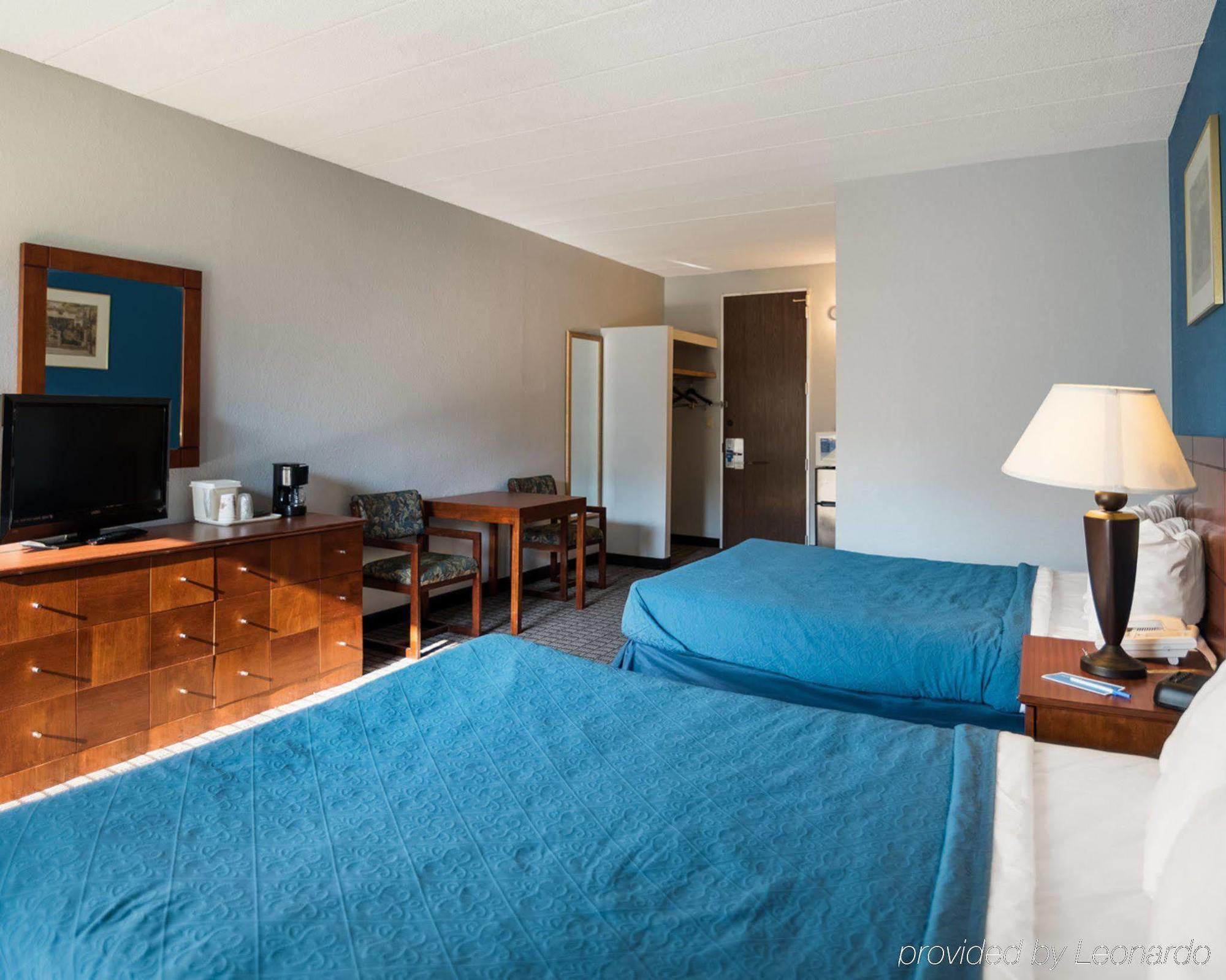 Rodeway Inn Greenfield Ngoại thất bức ảnh