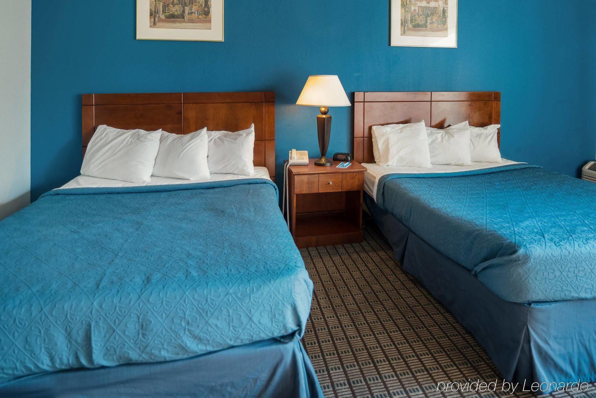 Rodeway Inn Greenfield Ngoại thất bức ảnh