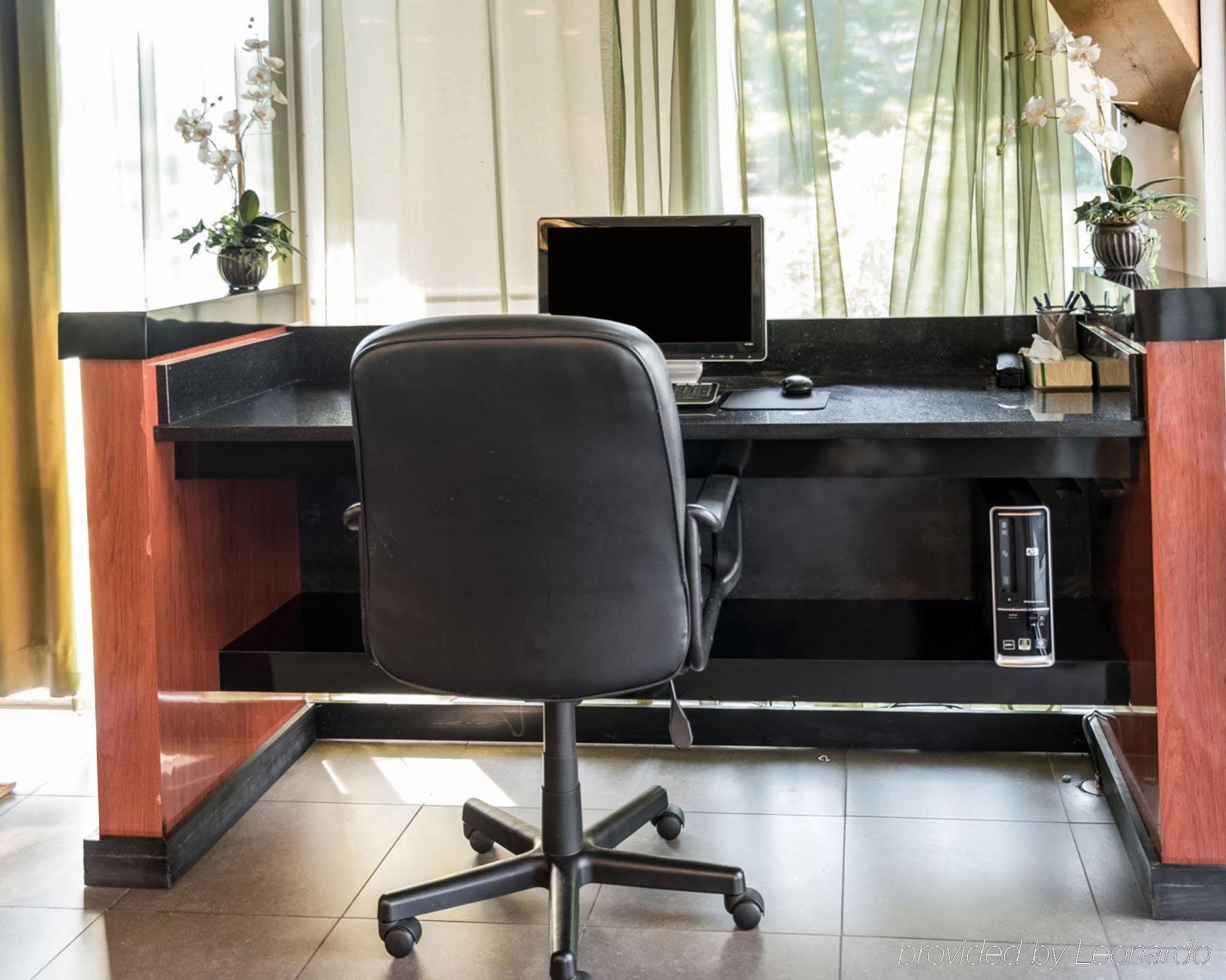 Rodeway Inn Greenfield Ngoại thất bức ảnh