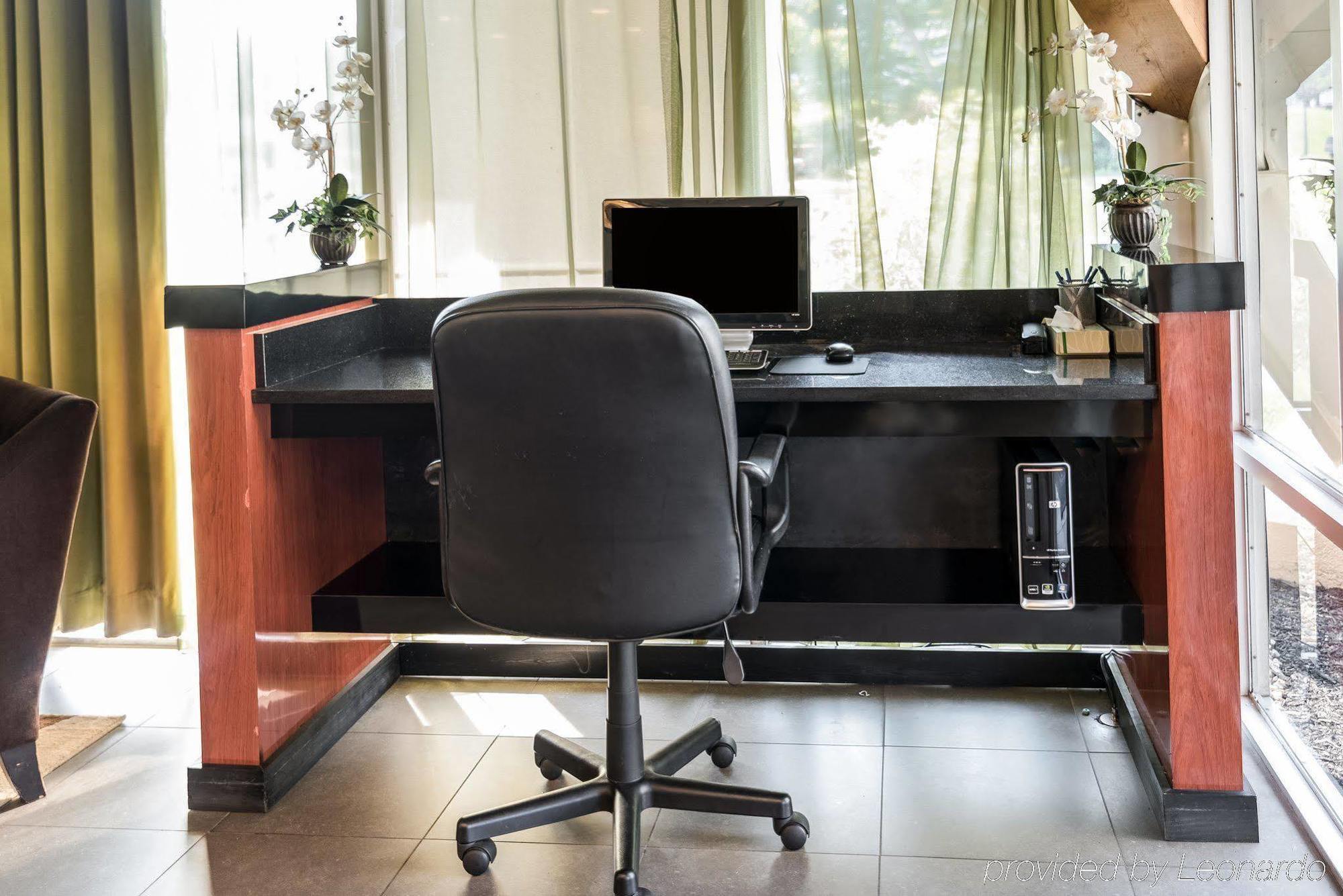 Rodeway Inn Greenfield Ngoại thất bức ảnh